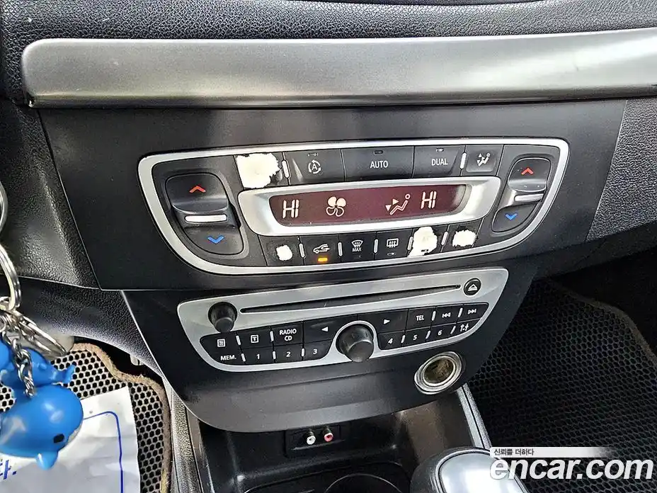 Renault SM3 2010 1.6 Автомат в Москве № 402159, фото 16