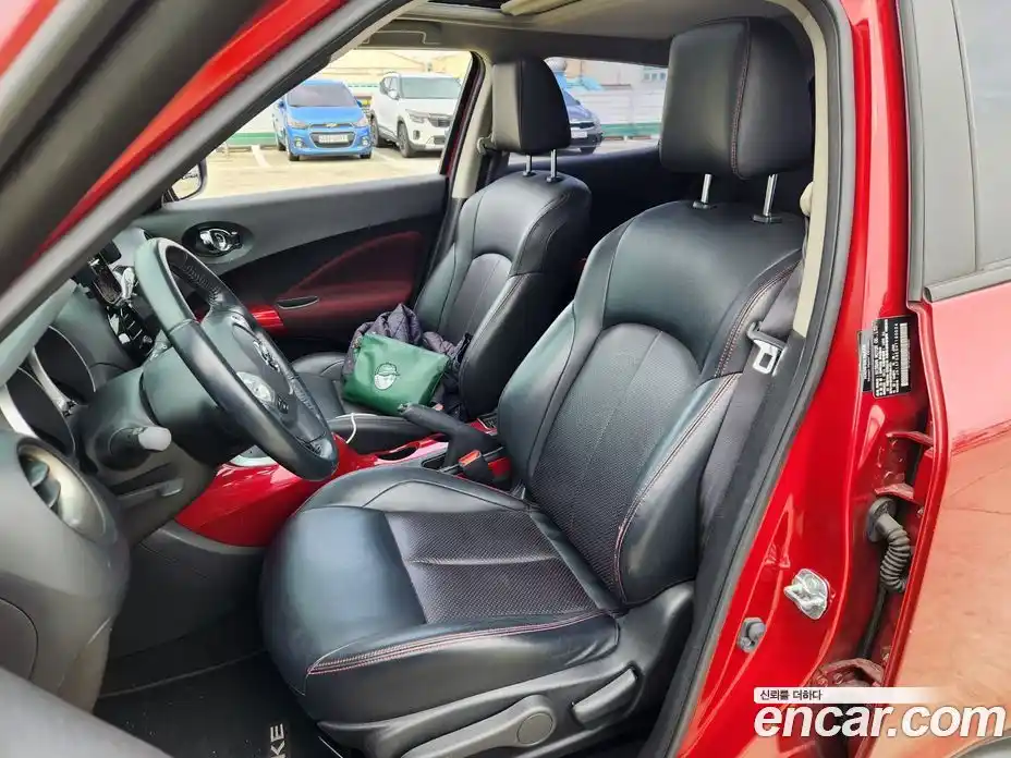 Nissan Juke 2017 1.6 Автомат в Москве № 406260, фото 11