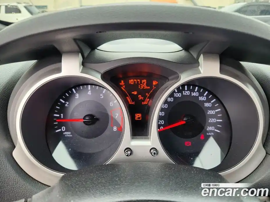 Nissan Juke 2017 1.6 Автомат в Москве № 406260, фото 8