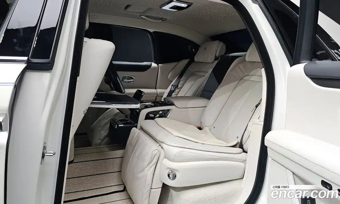 Rolls-Royce Ghost 2022 6.7 Автомат в Москве № 407157, фото 12