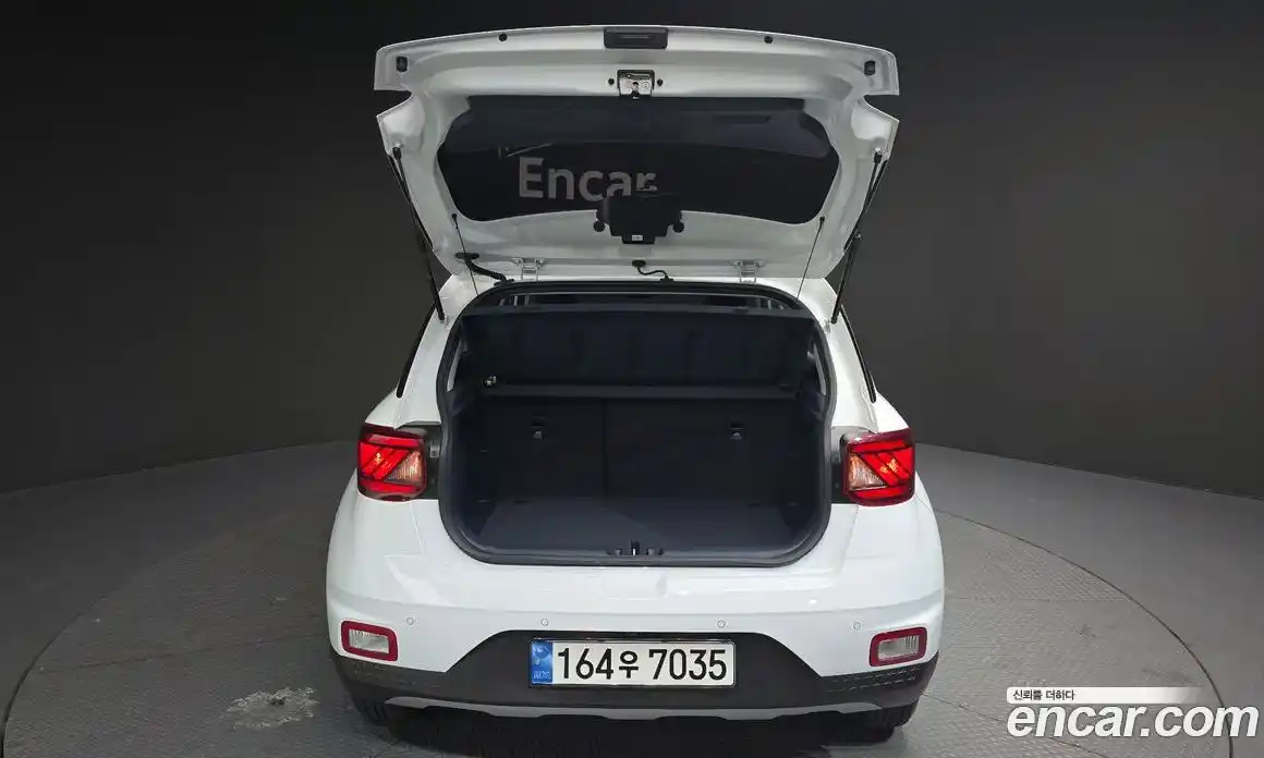 Hyundai Venue 2022 1.6 Автомат в Москве № 44214, фото 20