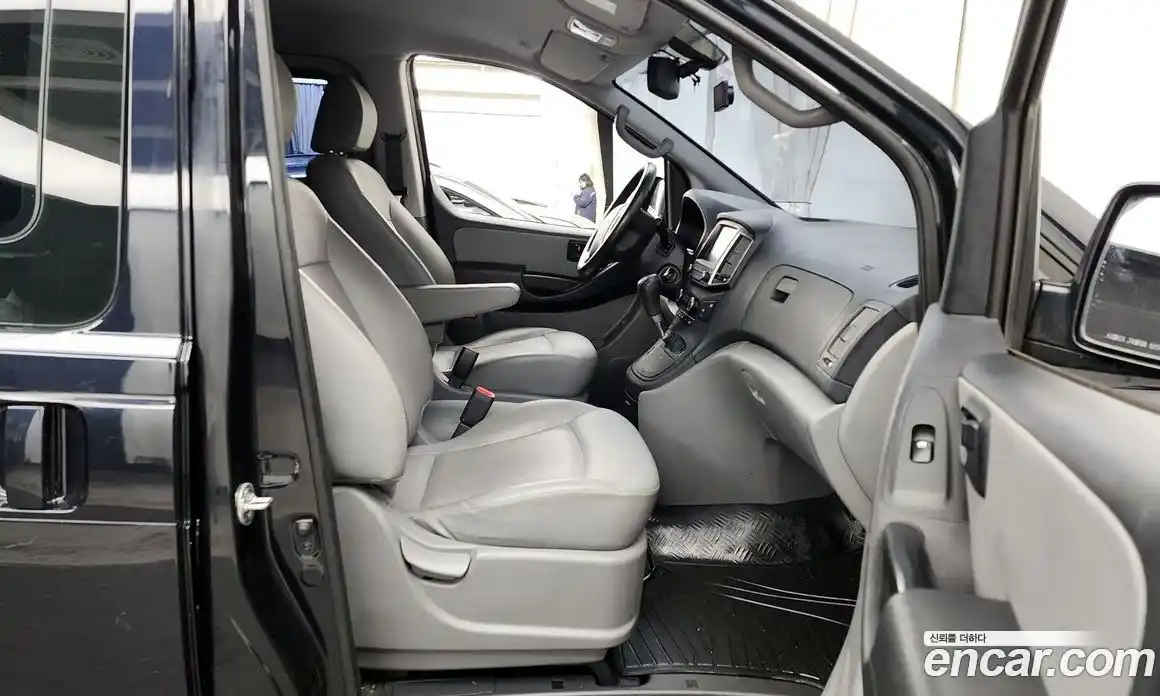 Hyundai Starex 2021 2.5 Автомат в Москве № 48523, фото 16