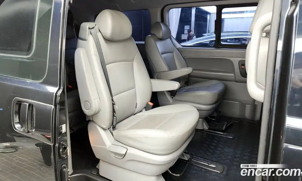 Hyundai Starex 2021 2.5 Автомат в Москве № 48523, фото 17