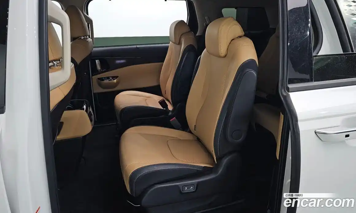 Kia Canival 2023 2.2 Автомат в Москве № 50627, фото 5