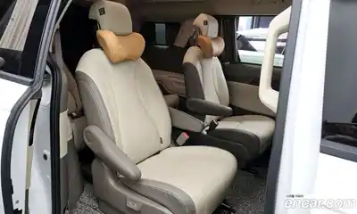 Kia Canival 2024 3.5 Автомат в Москве № 50661, миниатюра 10