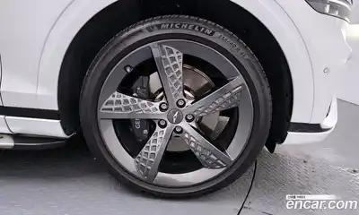 Genesis GV70 2023 2.5 Автомат в Москве № 57388, миниатюра 2