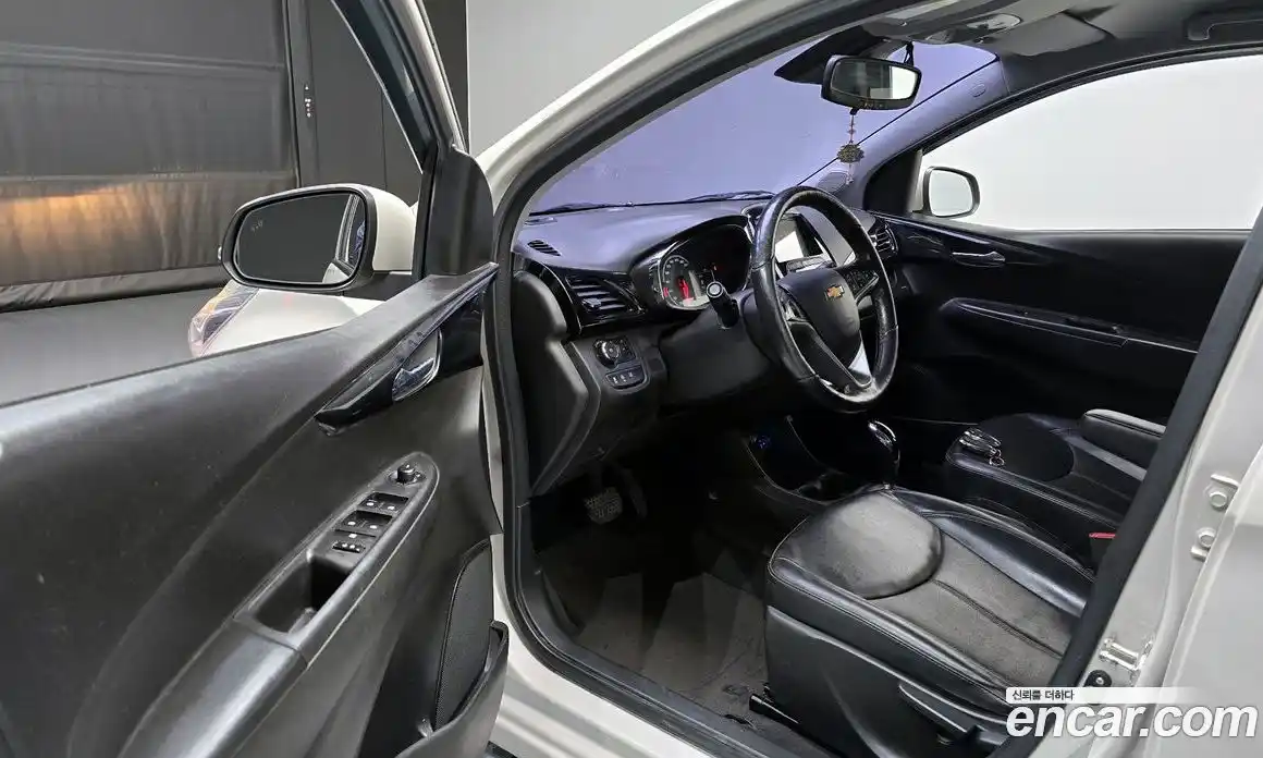 Chevrolet Spark 2017 1.0 Автомат в Москве № 105031, фото 13