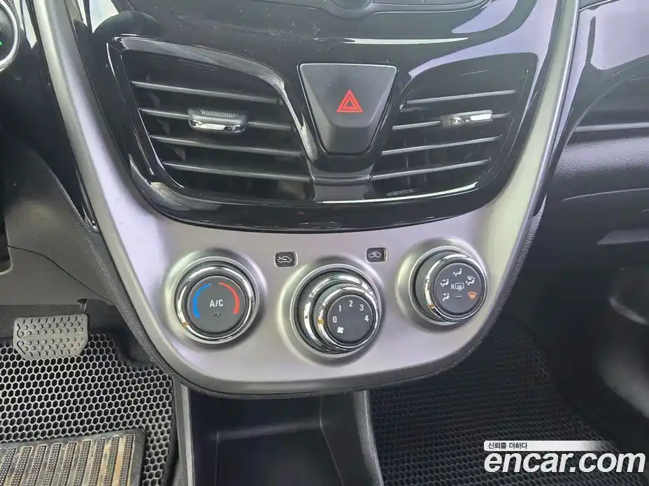 Chevrolet Spark 2016 1.0 Автомат в Москве № 105408, фото 17