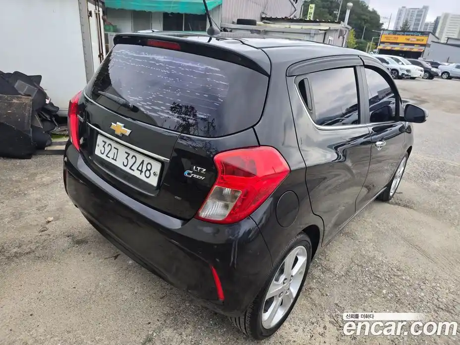Chevrolet Spark 2016 1.0 Автомат в Москве № 105408, фото 2