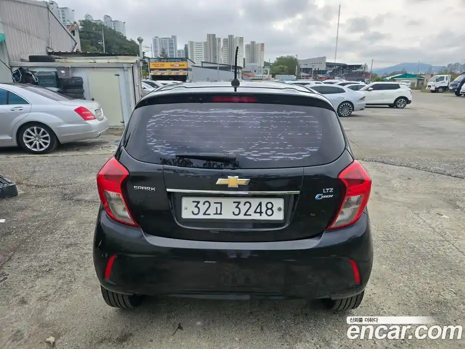 Chevrolet Spark 2016 1.0 Автомат в Москве № 105408, фото 4