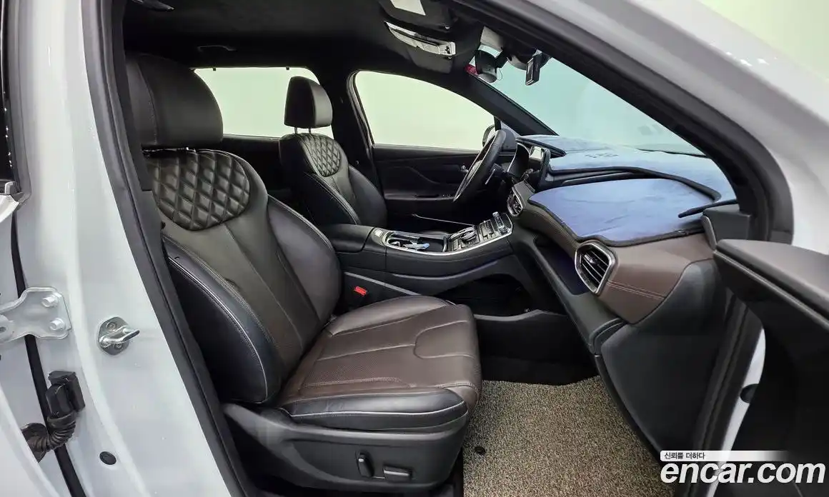 Hyundai Santa Fe 2021 2.5 Автомат в Москве № 107593, фото 2