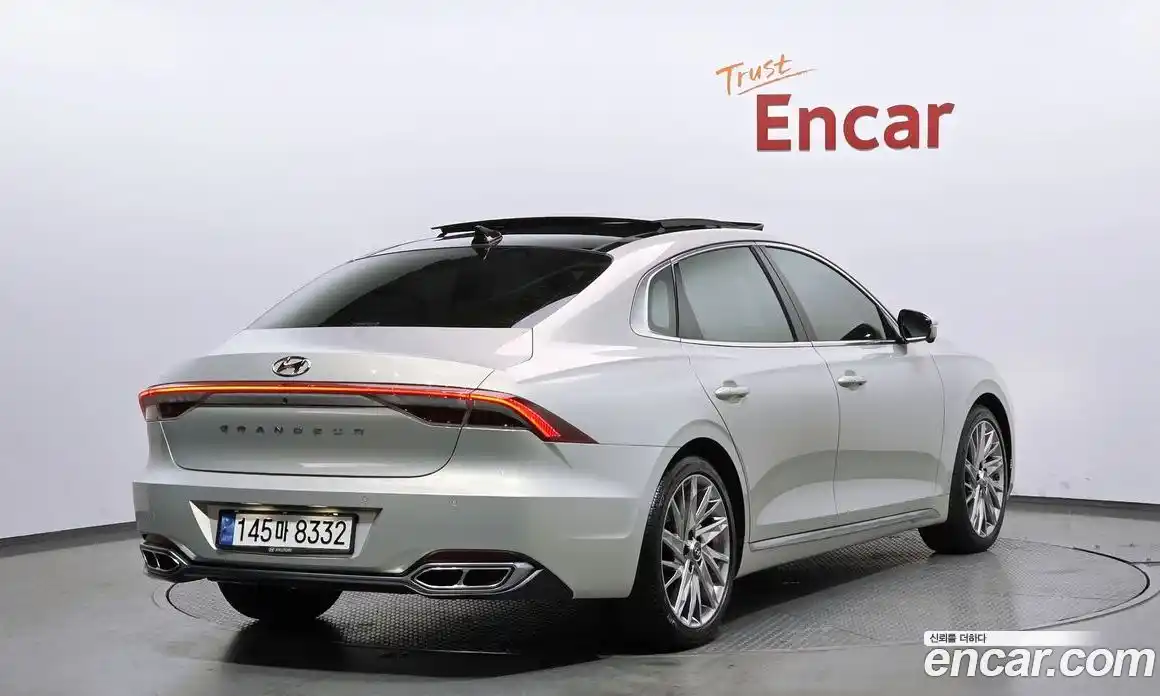 Hyundai Grandeur 2020 2.5 Автомат в Москве № 110530, фото 2
