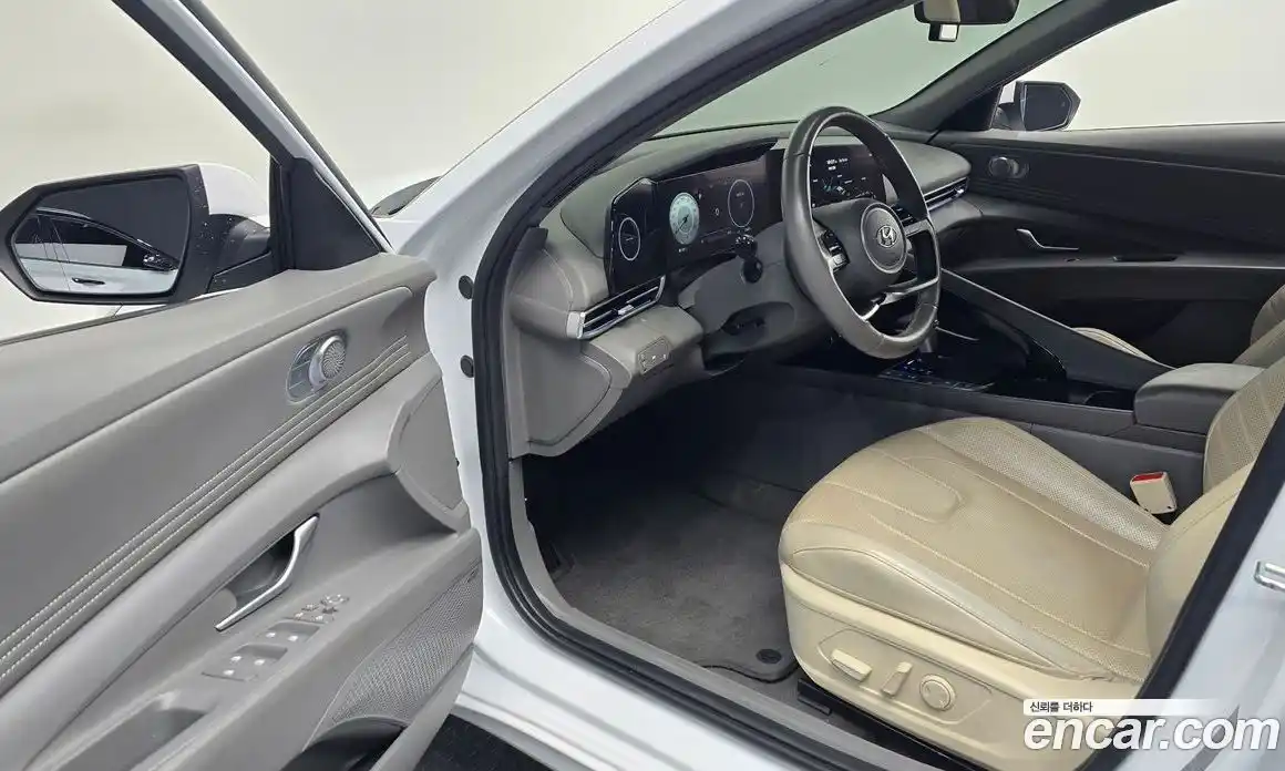 Hyundai Avante 2023 1.6 Автомат в Москве № 111804, фото 10