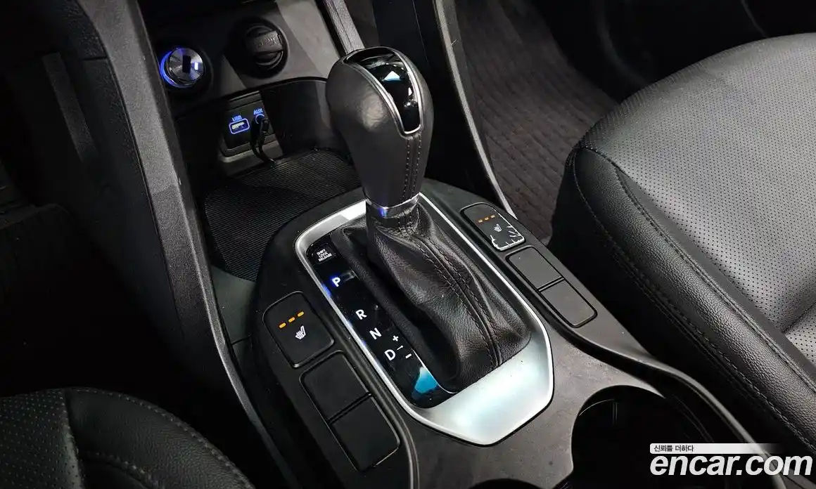 Hyundai Santa Fe 2016 2.0 Автомат в Москве № 111839, фото 9