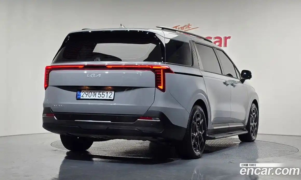 Kia Canival 2025 3.5 Автомат в Москве № 114339, фото 1