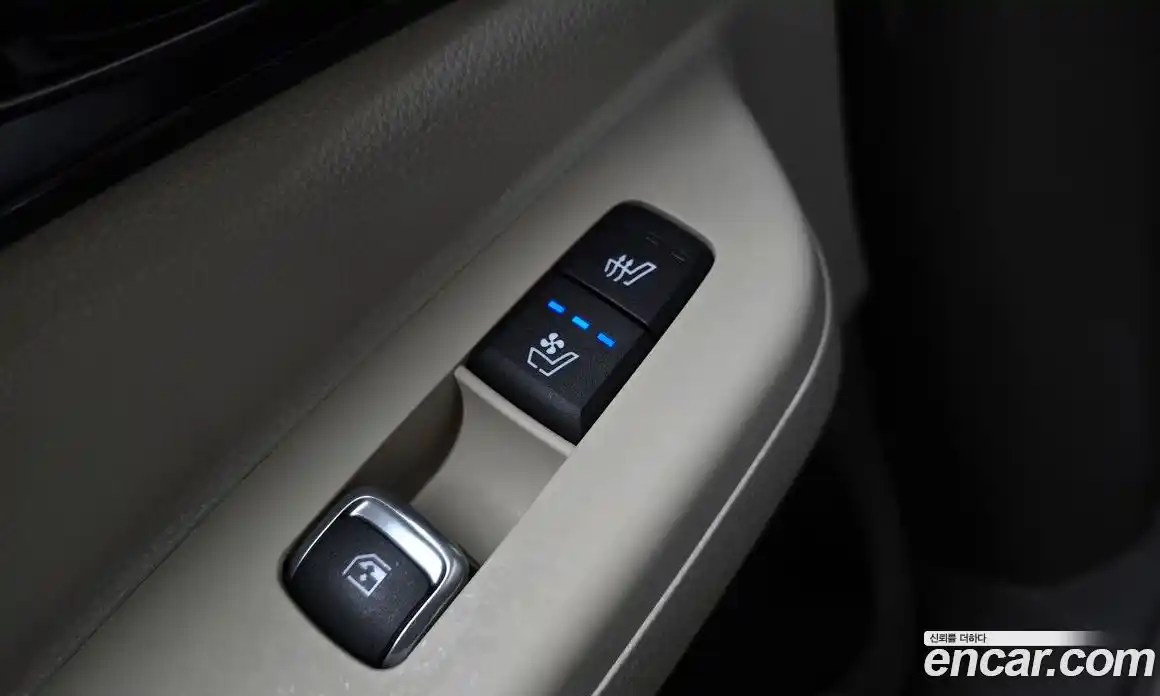 Kia Canival 2025 3.5 Автомат в Москве № 114339, фото 17