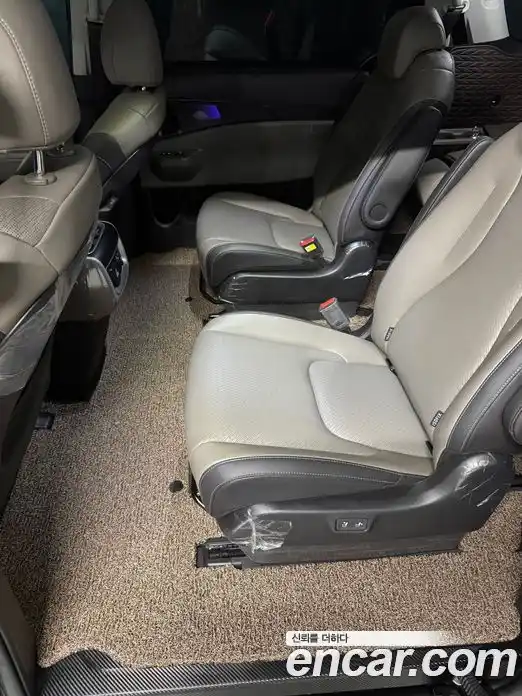 Kia Canival 2025 2.2 Автомат в Москве № 114943, фото 19