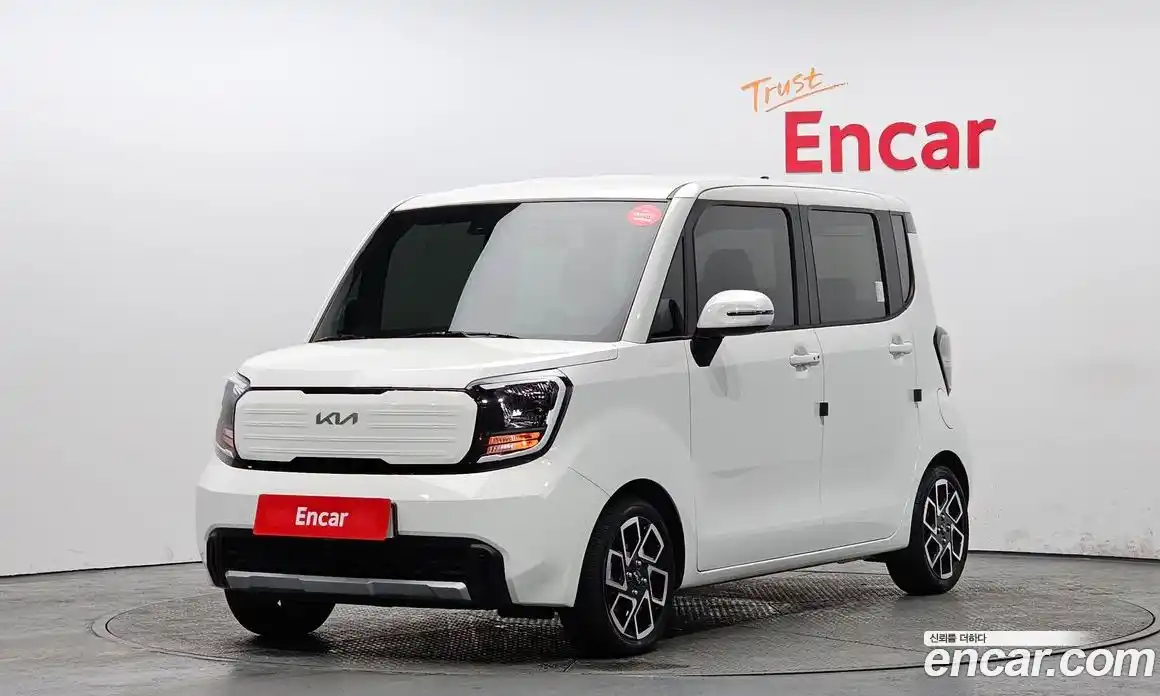 Kia Ray 2023 1.0 Автомат в Москве № 115710, фото 1