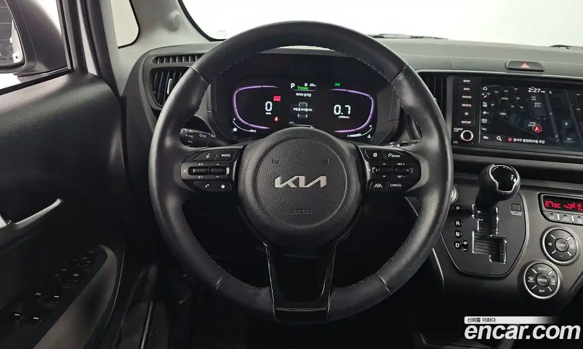 Kia Ray 2023 1.0 Автомат в Москве № 115710, фото 13