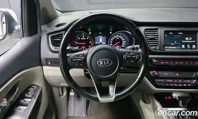 Kia Canival 2019 2.2 Автомат в Москве № 122353, миниатюра 11