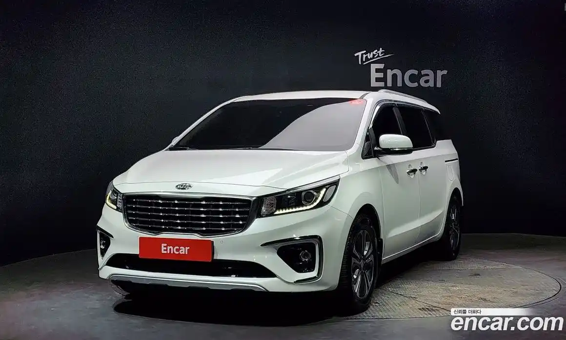 Kia Canival 2019 2.2 Автомат в Москве № 122353, фото 4