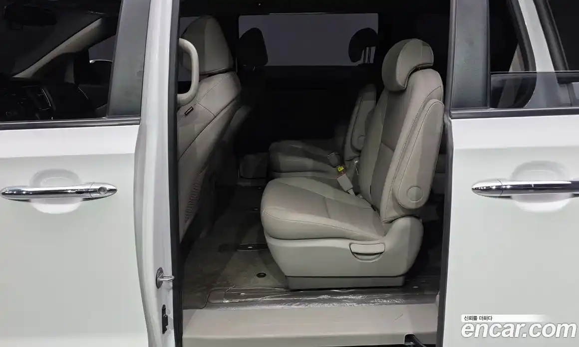 Kia Canival 2019 2.2 Автомат в Москве № 122353, фото 7