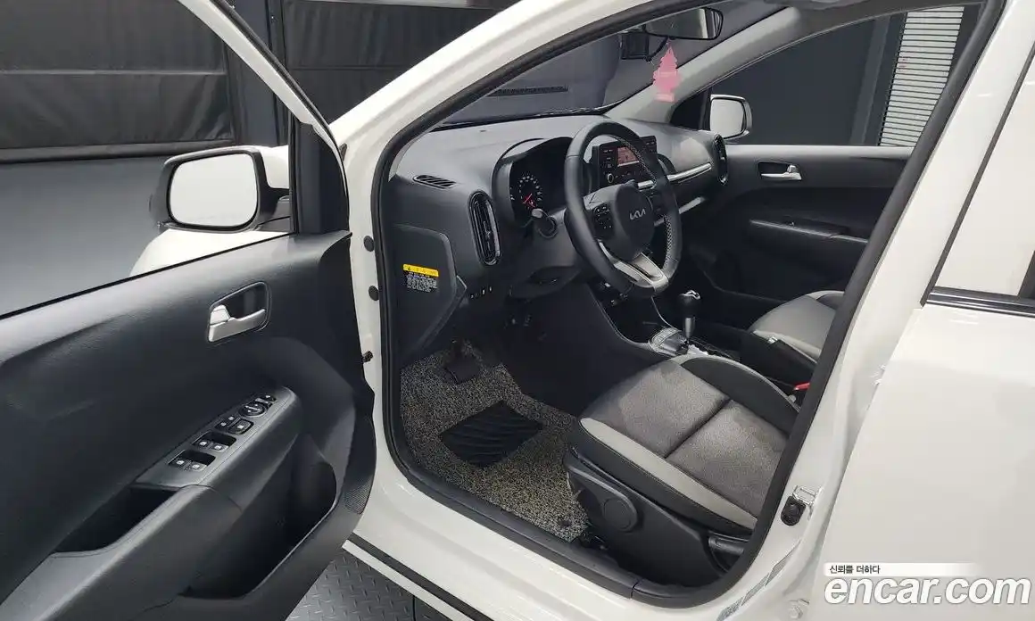 Kia Morning 2023 1.0 Автомат в Москве № 130975, фото 9