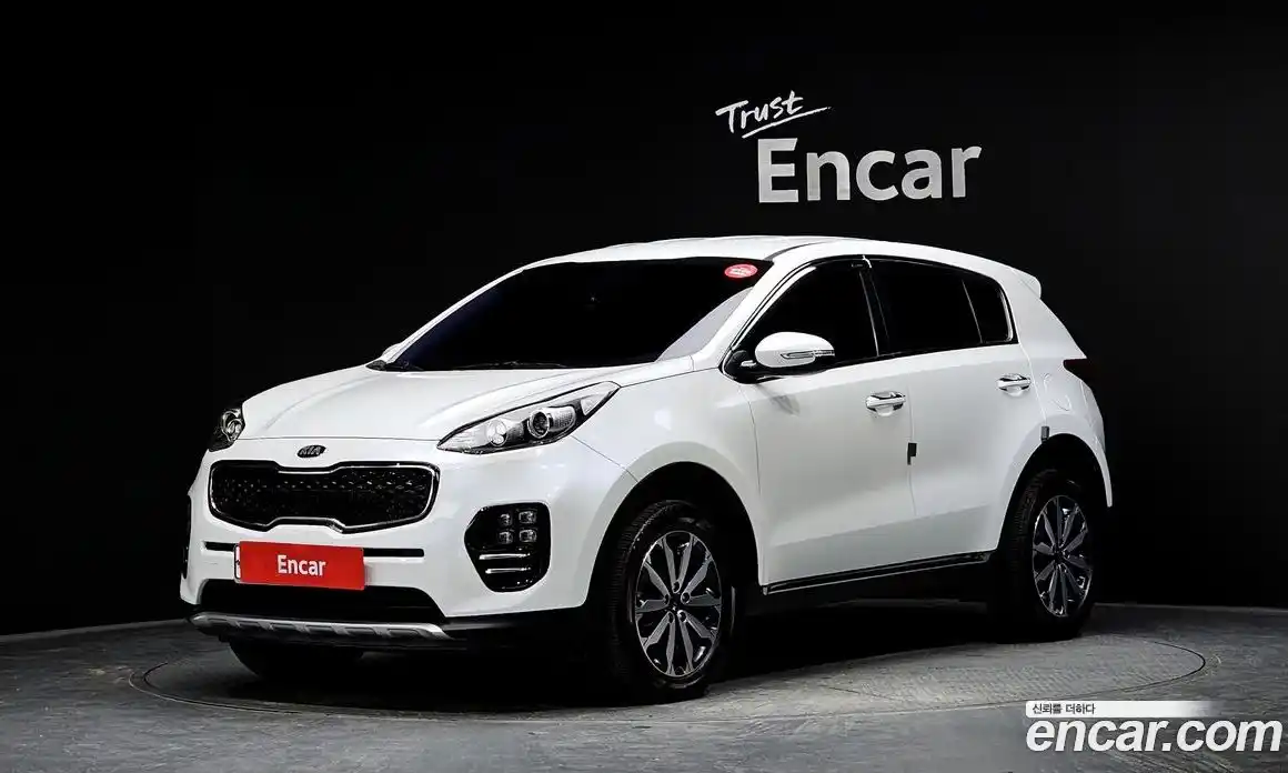 Kia Sportage 2016 1.7 Автомат в Москве № 132636, фото 3