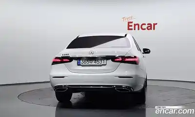 Mercedes-Benz E-Class 2023 2.0 Автомат в Москве № 139831, миниатюра 11