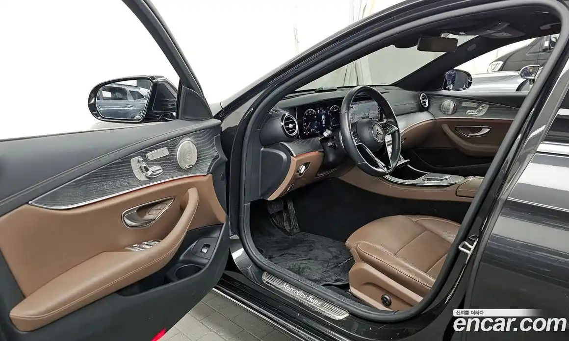 Mercedes-Benz E-Class 2023 2.0 Автомат в Москве № 140460, фото 12