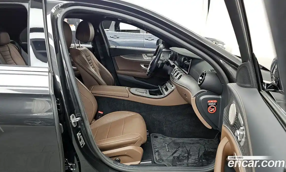 Mercedes-Benz E-Class 2023 2.0 Автомат в Москве № 140460, фото 19