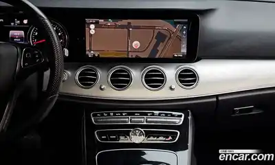 Mercedes-Benz E-Class 2017 2.0 Автомат в Москве № 142841, миниатюра 12