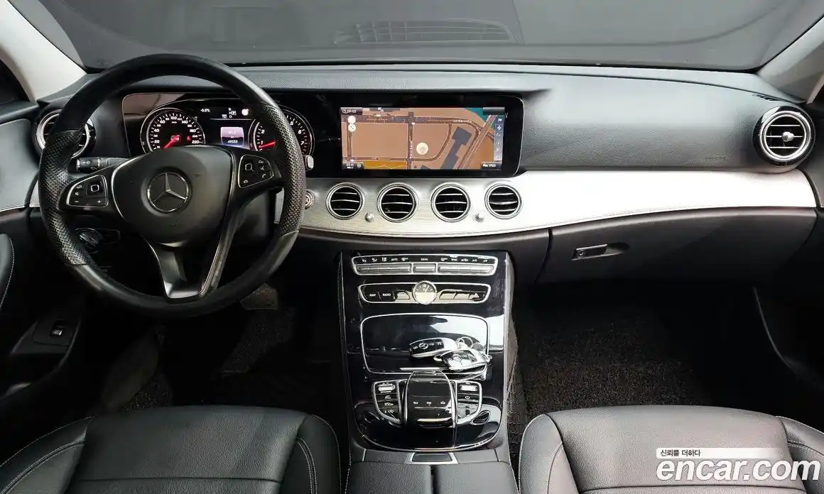 Mercedes-Benz E-Class 2017 2.0 Автомат в Москве № 142841, фото 14