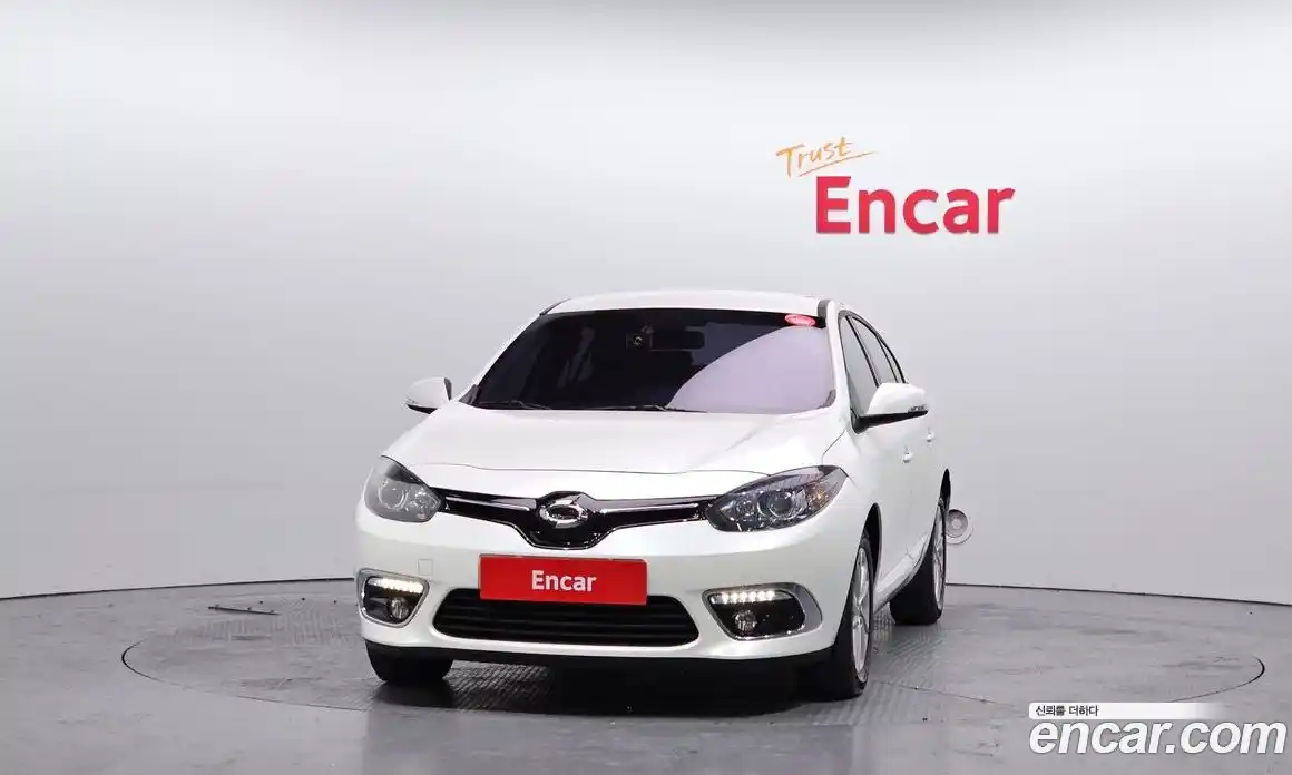 Renault SM3 2015 1.6 Автомат в Москве № 147617, фото 1