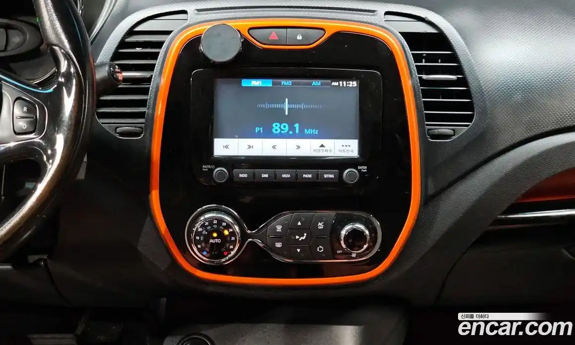 Renault QM3 2015 1.5 Автомат в Москве № 148890, фото 17