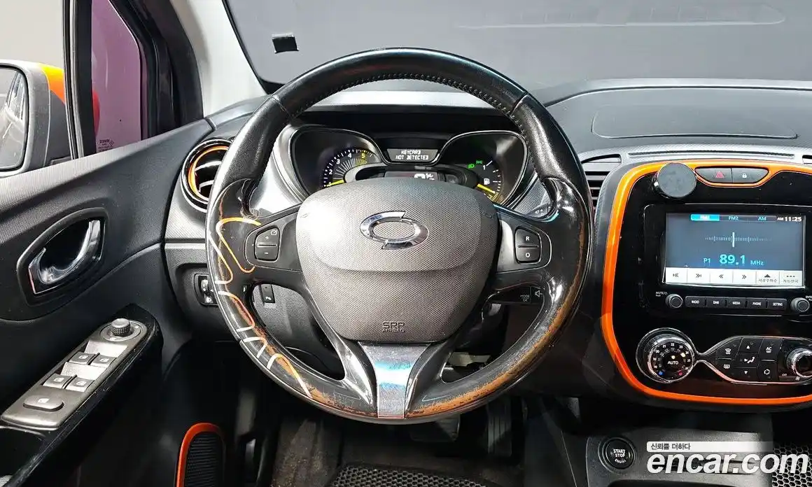 Renault QM3 2015 1.5 Автомат в Москве № 148890, фото 9