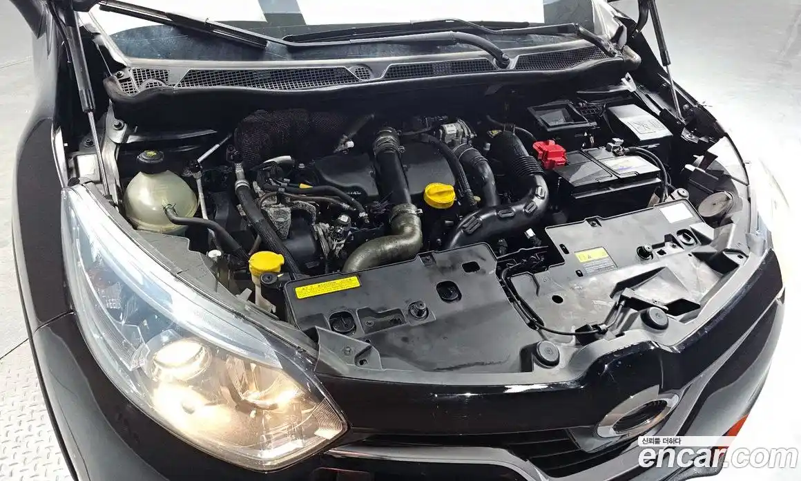 Renault QM3 2015 1.5 Автомат в Москве № 148890, фото 10