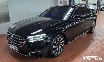 Mercedes-Benz E-Class 2026 2.0 Автомат в Москве № 160002, миниатюра 2