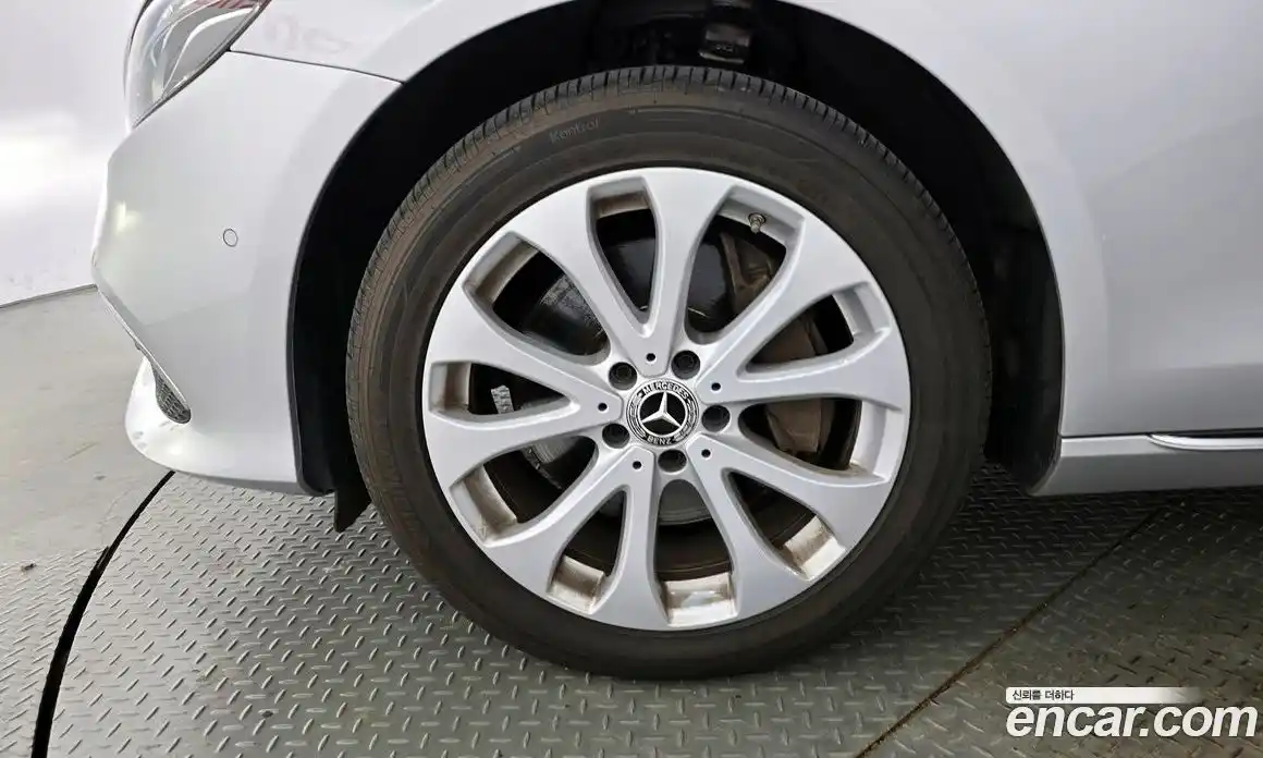 Mercedes-Benz E-Class 2020 2.0 Автомат в Москве № 160743, фото 11