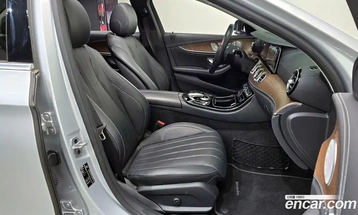 Mercedes-Benz E-Class 2020 2.0 Автомат в Москве № 160743, фото 15