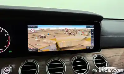 Mercedes-Benz E-Class 2020 2.0 Автомат в Москве № 160743, миниатюра 2