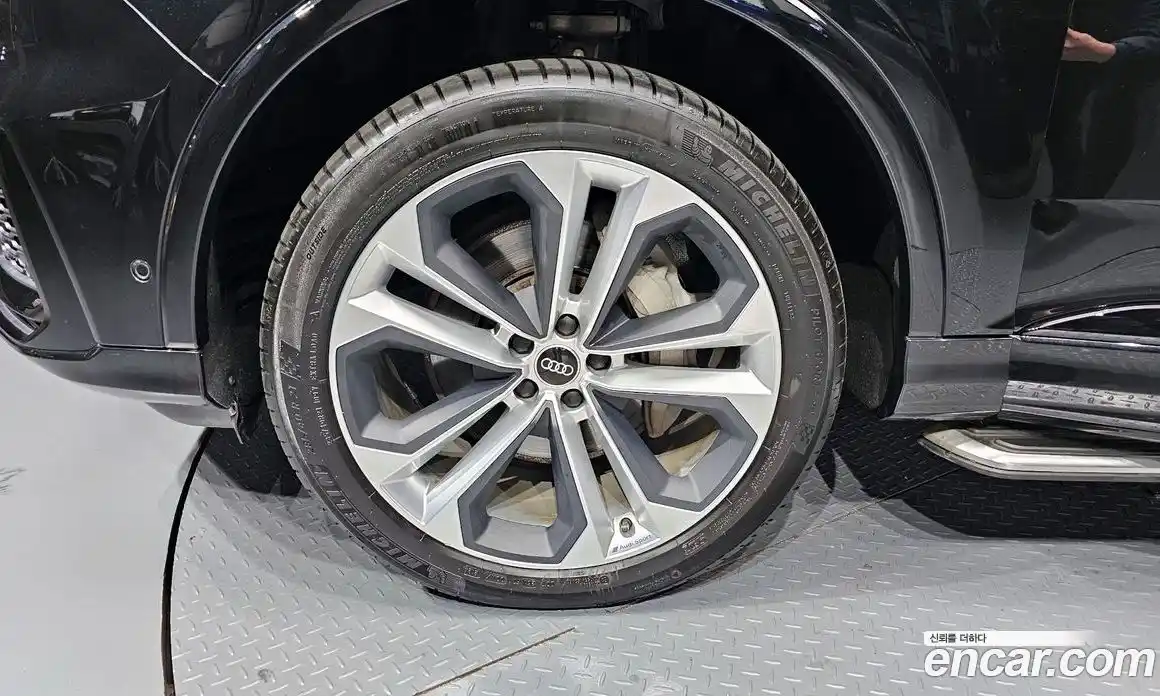 Audi Q7 2023 3.0 Автомат в Москве № 162507, фото 12