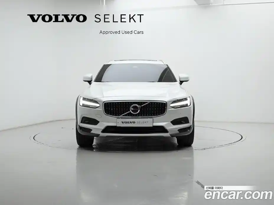 Volvo V90 2024 2.0 Автомат в Москве № 164177, фото 3