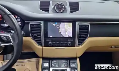 Porsche Macan 2018 2.0 Автомат в Москве № 165126, миниатюра 7