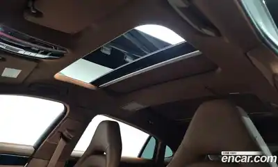 Porsche Panamera, 2022