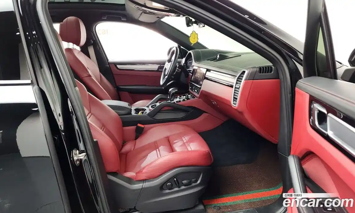 Porsche Cayenne 2023 3.0 Автомат в Москве № 165513, фото 3