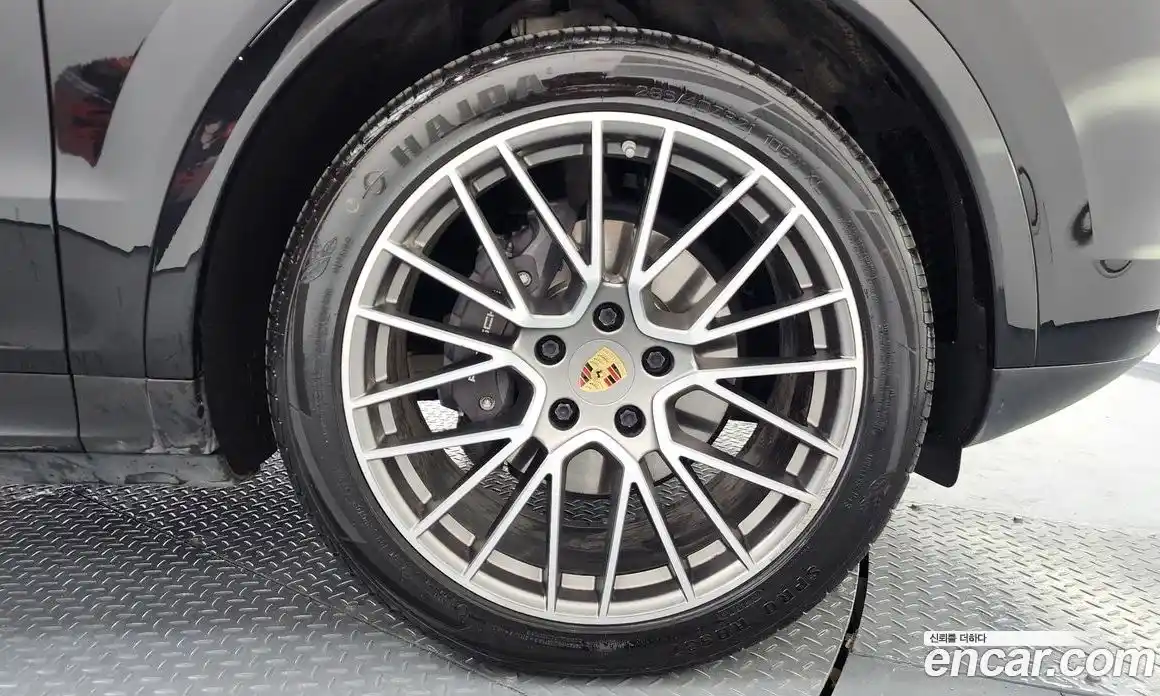 Porsche Cayenne 2023 3.0 Автомат в Москве № 165513, фото 8