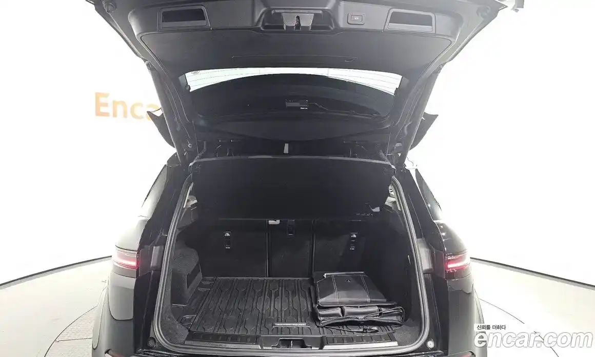 Land Rover Range-Rover Evoque 2024 2.0 Автомат в Москве № 165929, фото 16