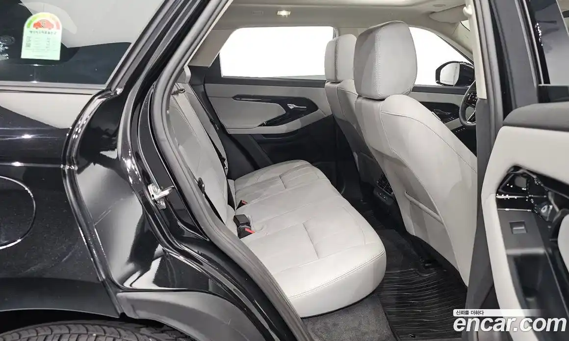 Land Rover Range-Rover Evoque 2024 2.0 Автомат в Москве № 165929, фото 5