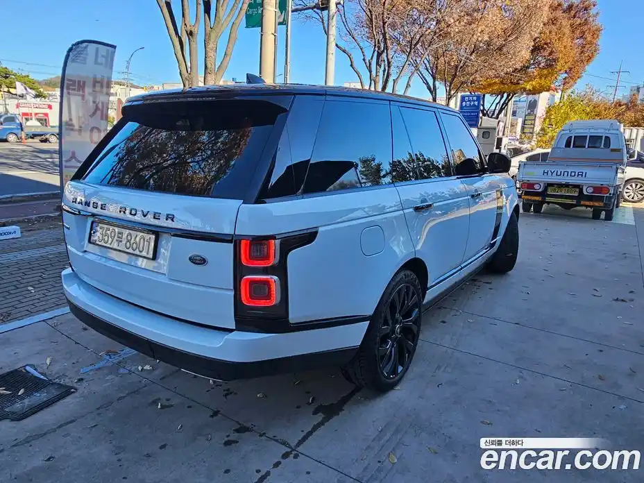 Land Rover Range-Rover 2018 4.4 Автомат в Москве № 166808, фото 2